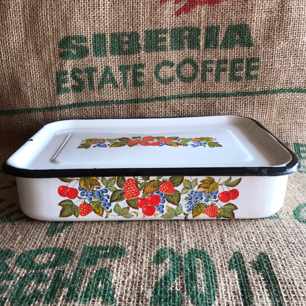 Vintage Enamel Ware Refrigerator Box With Lid